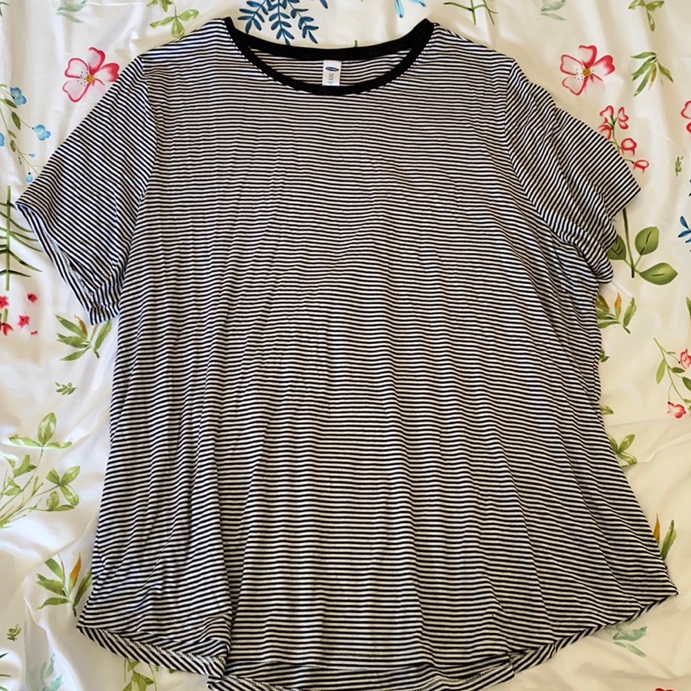 Short sleeved tee